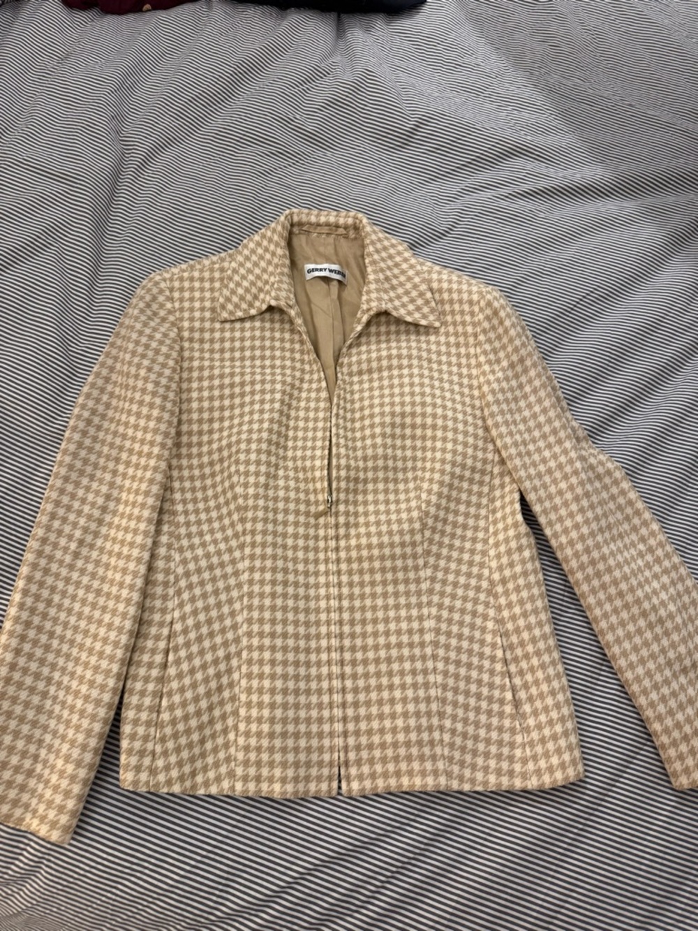 Gerry Weber Beige Houndstooth Zip-Front Blazer